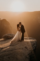 This Yosemite Elopement Features Earthy Blooms and Amazing Views